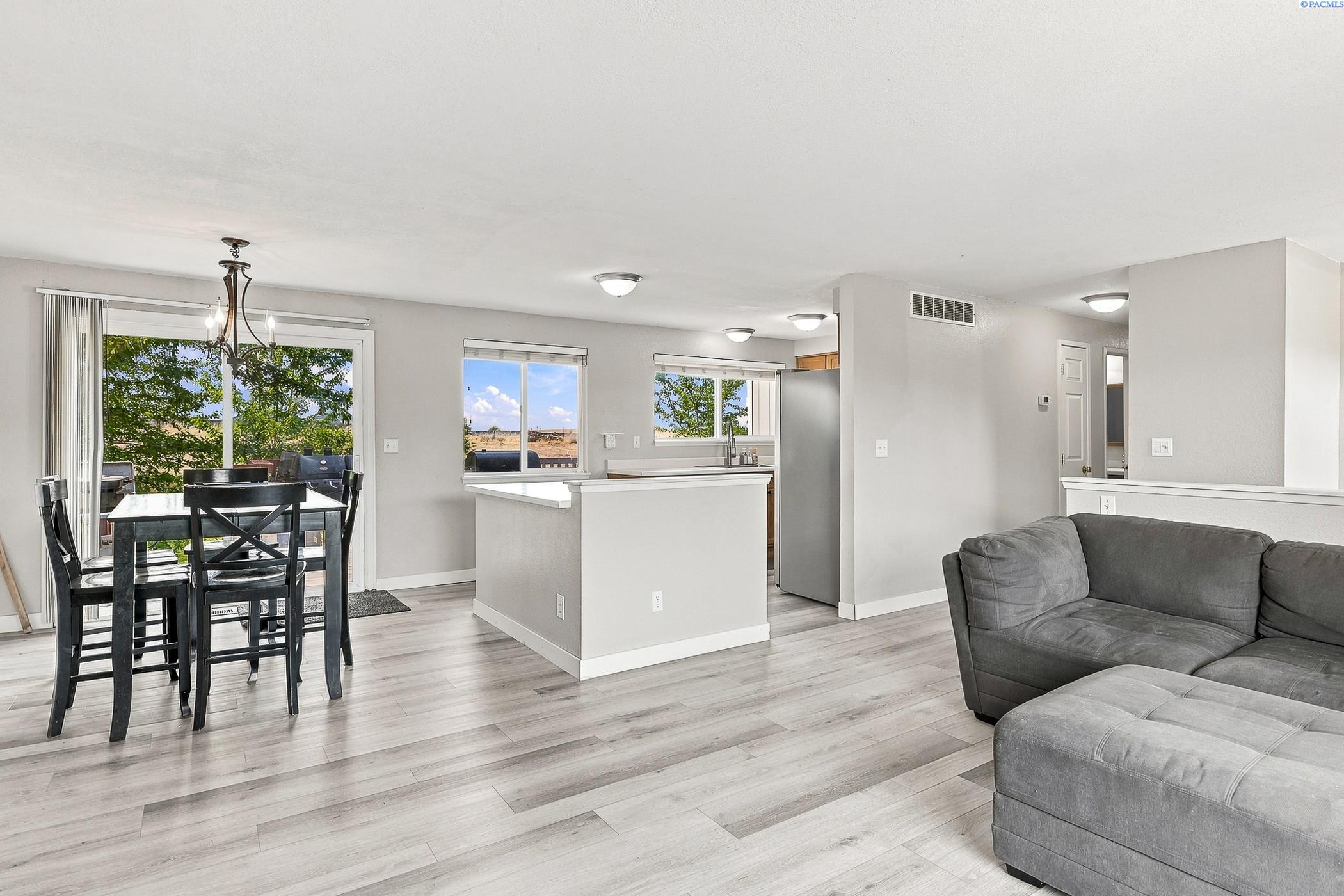 1804 South Bermuda Road Kennewick, WA 99338 - Photo 10 of 45 Gallery Image 10