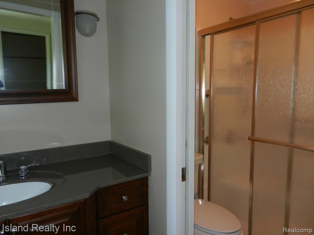 25441 Meridian Road Grosse Ile, MI 48138 - Photo 17 of 22 DSCN5334.jpg