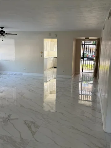 $2,300 | 1400 Northeast 191st Street, Unit 112, Miami, FL 33179