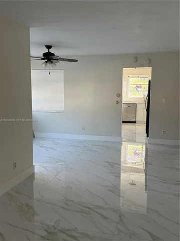 $2,300 | 1400 Northeast 191st Street, Unit 112, Miami, FL 33179