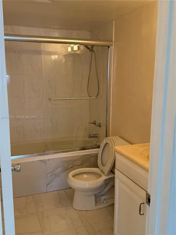 $2,300 | 1400 Northeast 191st Street, Unit 112, Miami, FL 33179