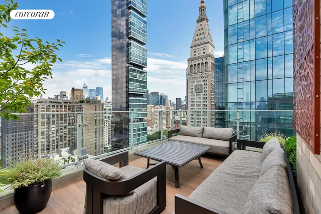 $1,325,000 | 280 Park Avenue South, Unit 12L | Flatiron