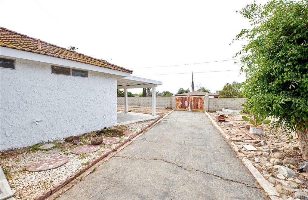16061 Suttles Drive Riverside, CA 92504 - Photo 31 of 36 a view of a backyard of the house