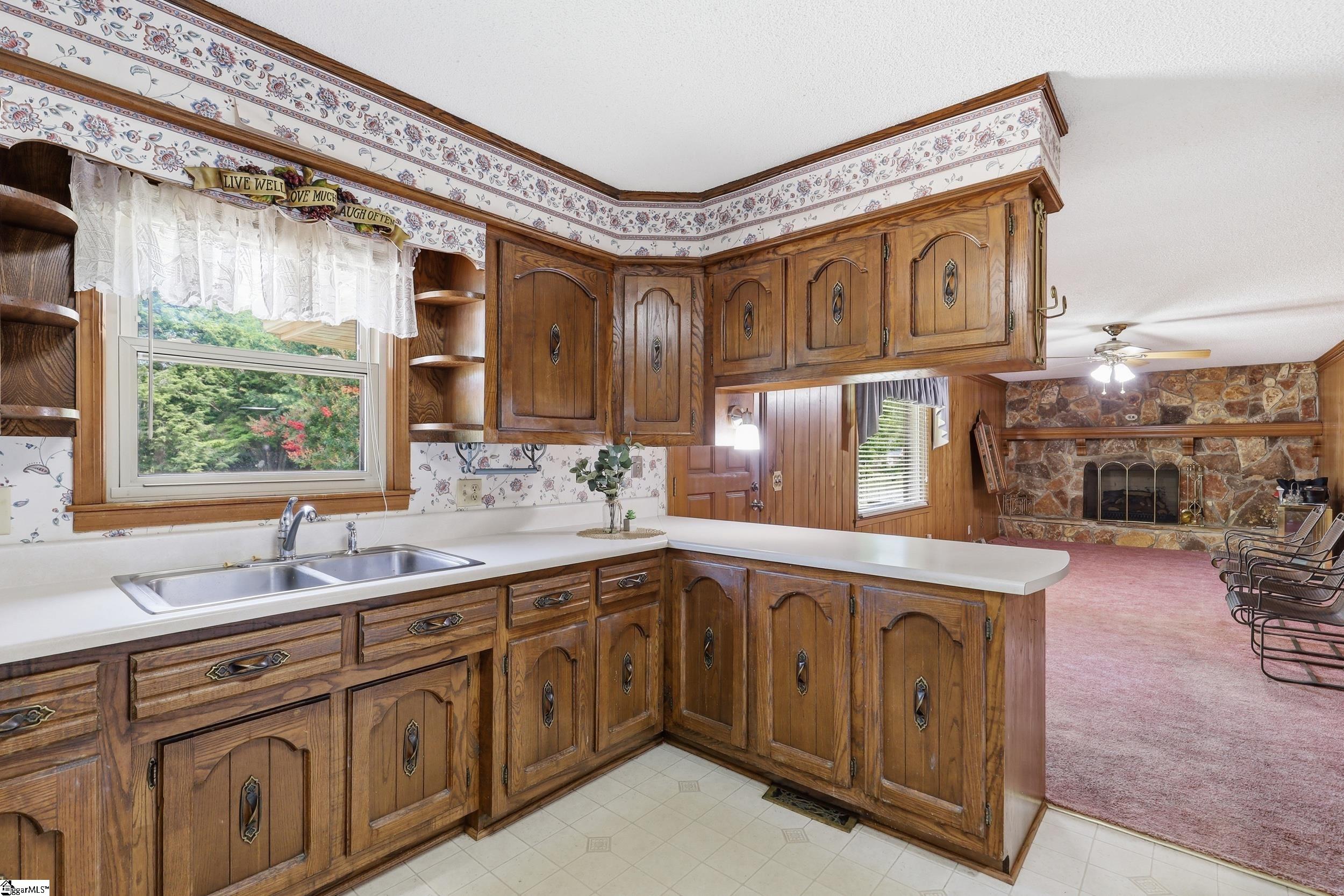 2401 Old Easley Bridge Road Greenville, SC 29611 - Photo 6 of 37