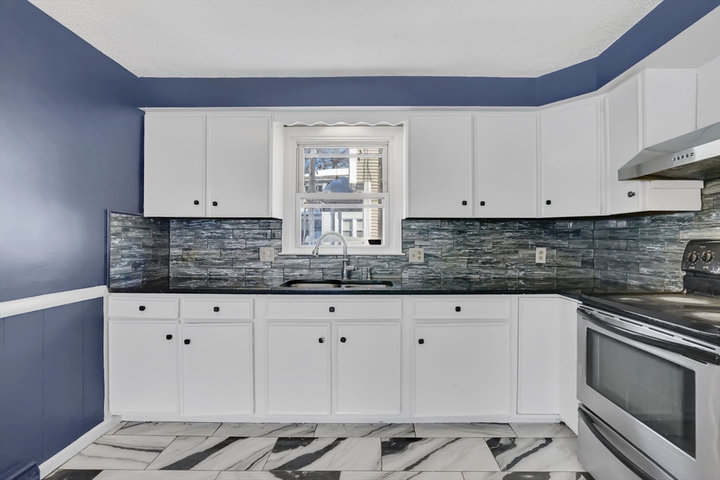 9 Utica Street Springfield, MA 01104 - Photo 15 of 29