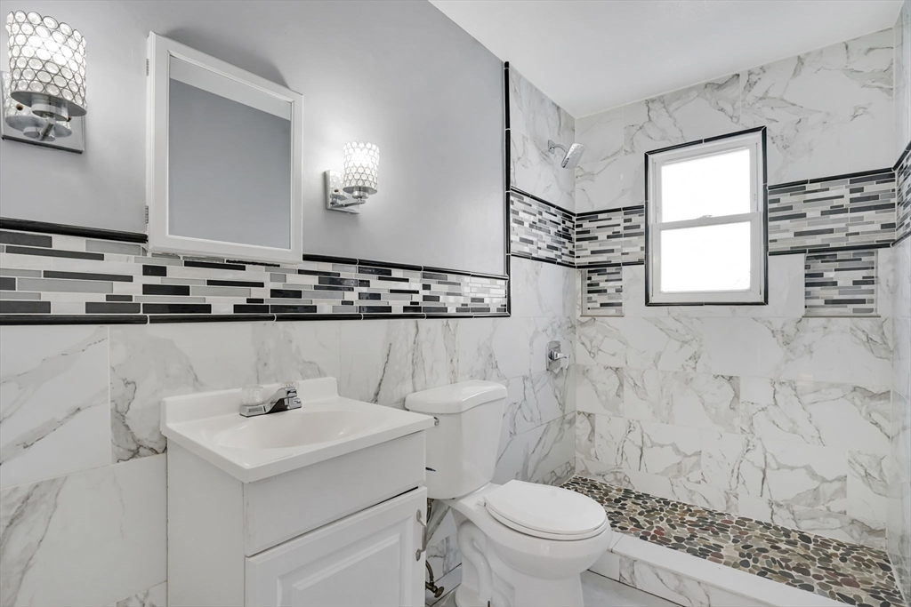 9 Utica Street Springfield, MA 01104 - Photo 16 of 29