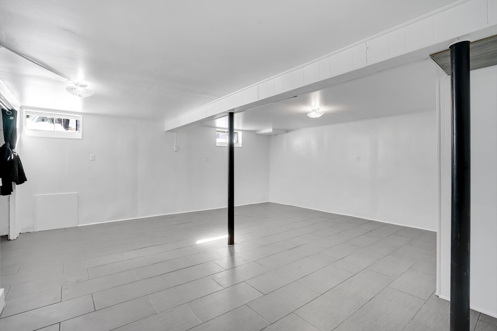 9 Utica Street Springfield, MA 01104 - Photo 26 of 29