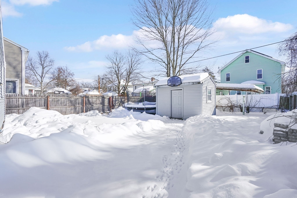 9 Utica Street Springfield, MA 01104 - Photo 3 of 29