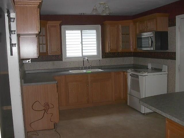 504 Oliver Hill Road Garland, ME 04939 - Photo 5 of 18 Photo