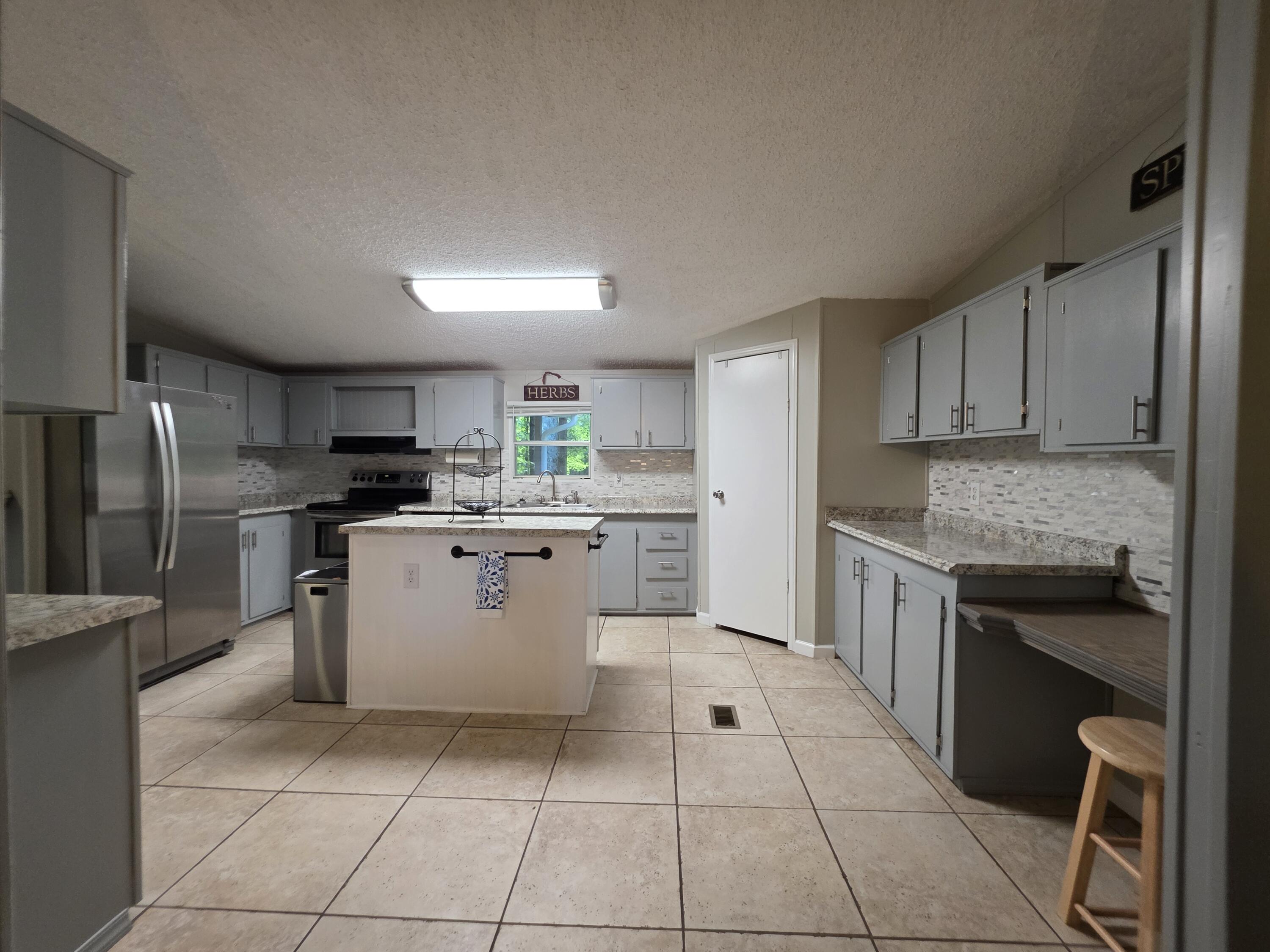 398 Armory Road Tracy City, TN 37387 - Photo 12 of 27 Kitchen (2)