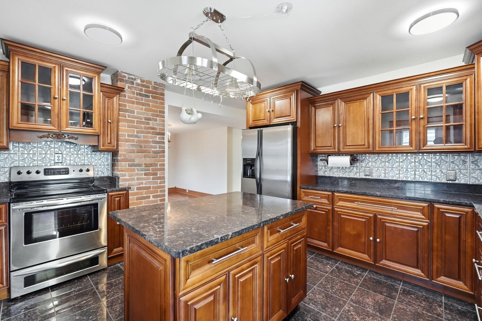 649 East High Street Springfield, OH 45505 - Photo 30 of 79 029