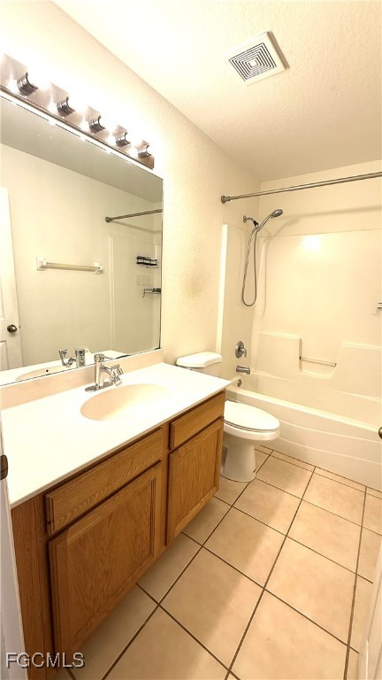 5224 Glenlivet Road Fort Myers, FL 33907 - Photo 16 of 19 a spacious bathroom with a granite countertop sink a mirror and a bathtub