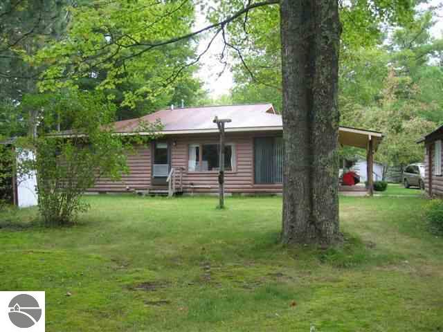 7905 Cook Road Williamsburg, MI 49690 - Photo 3 of 13 1692369-2.JPG