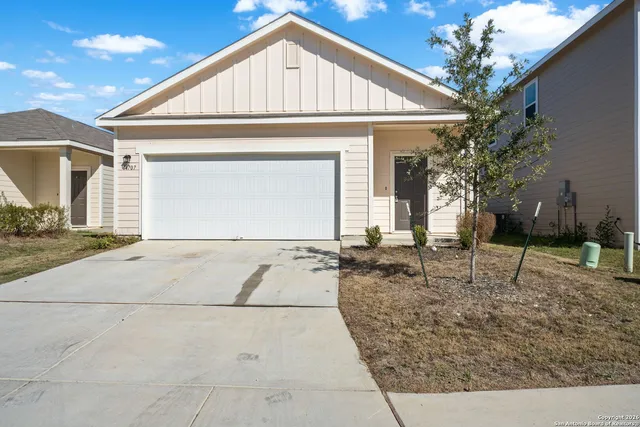 $1,950 | 14707 Maple Terrace, San Antonio, TX 78253