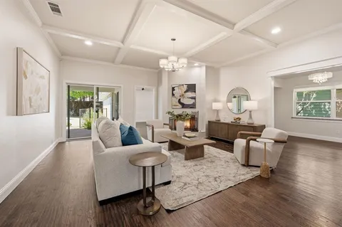 $800,000 | 6931 Brentfield Drive, Dallas, TX 75248