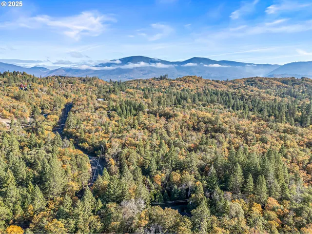 $449,500 | 387 Cienaga Lane, Grants Pass, OR 97526