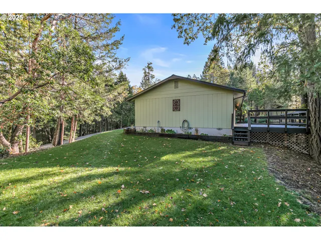 $449,500 | 387 Cienaga Lane, Grants Pass, OR 97526