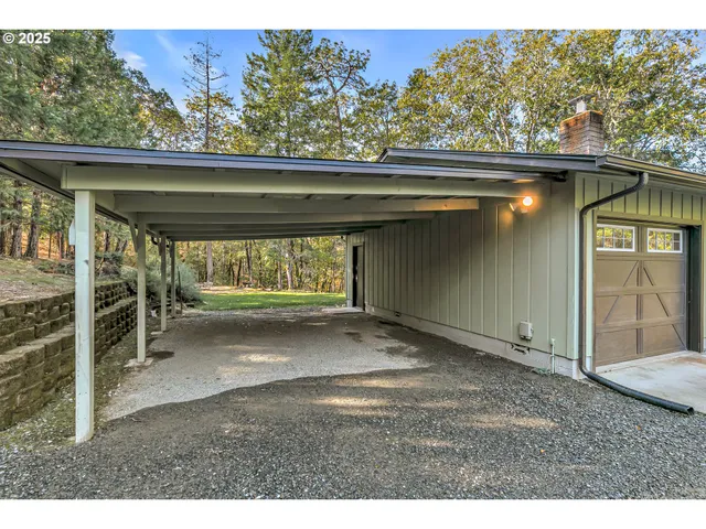 $449,500 | 387 Cienaga Lane, Grants Pass, OR 97526