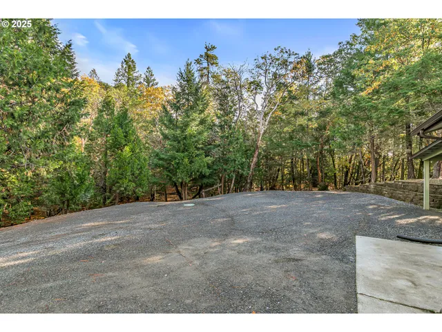 $449,500 | 387 Cienaga Lane, Grants Pass, OR 97526