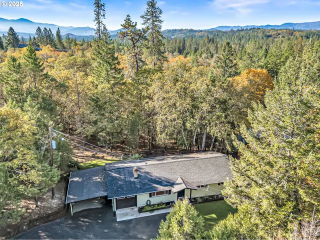 $449,500 | 387 Cienaga Lane, Grants Pass, OR 97526