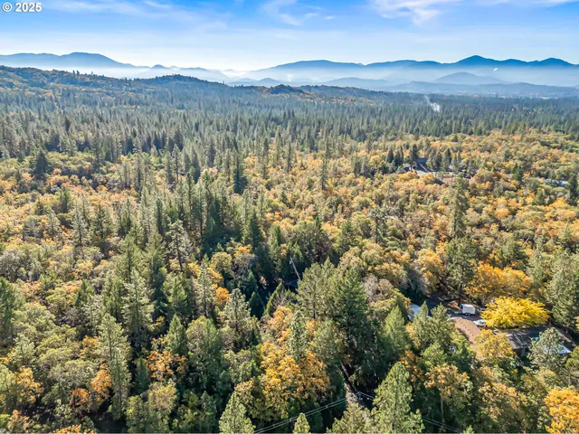 $449,500 | 387 Cienaga Lane, Grants Pass, OR 97526
