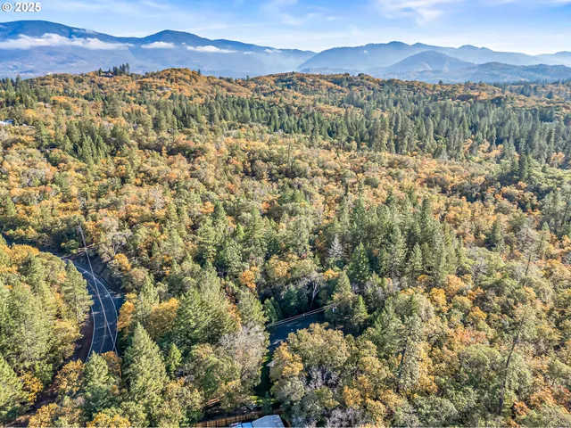 $449,500 | 387 Cienaga Lane, Grants Pass, OR 97526