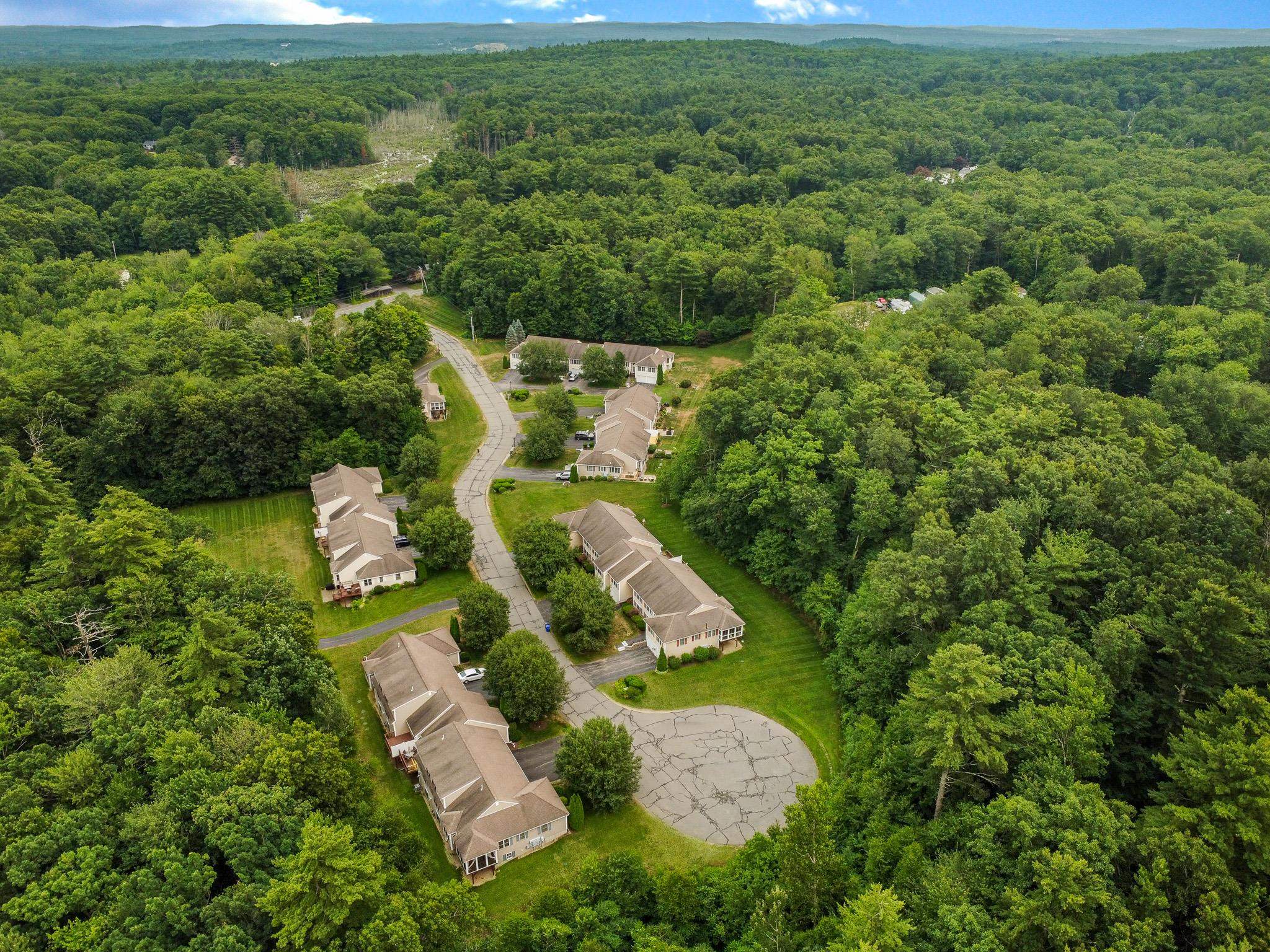 35 Forrest Street, Unit 35 Hampstead, NH 03826 - Photo 2 of 27