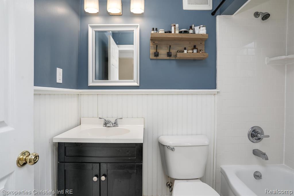 20429 Lichfield Road Detroit, MI 48221 - Photo 20 of 29