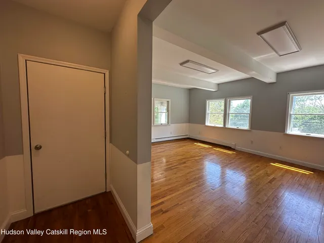 $1,800 | 20 Bigelow Hall, Unit 2, Saugerties, NY 12453