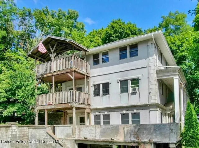 $1,800 | 20 Bigelow Hall, Unit 2, Saugerties, NY 12453