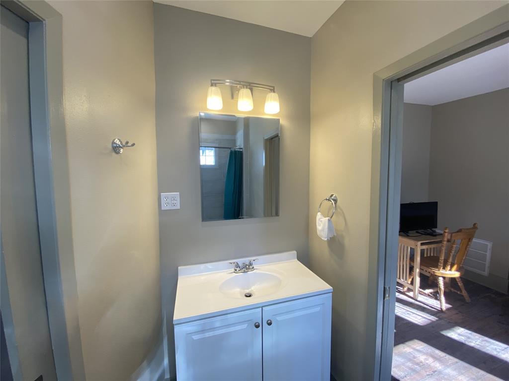 705 West 9th Street Cisco, TX 76437 - Photo 11 of 22