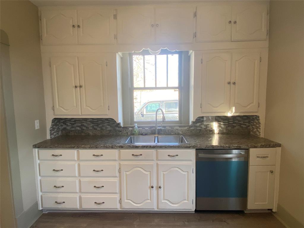 705 West 9th Street Cisco, TX 76437 - Photo 7 of 22