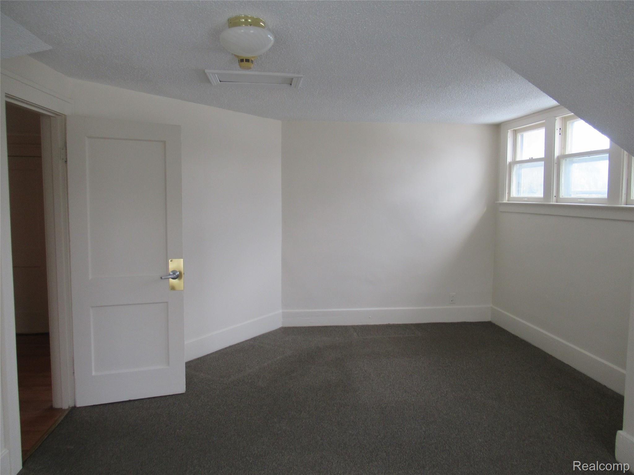 815 Ludlow Avenue Rochester, MI 48307 - Photo 34 of 48 IMG_0815.JPG