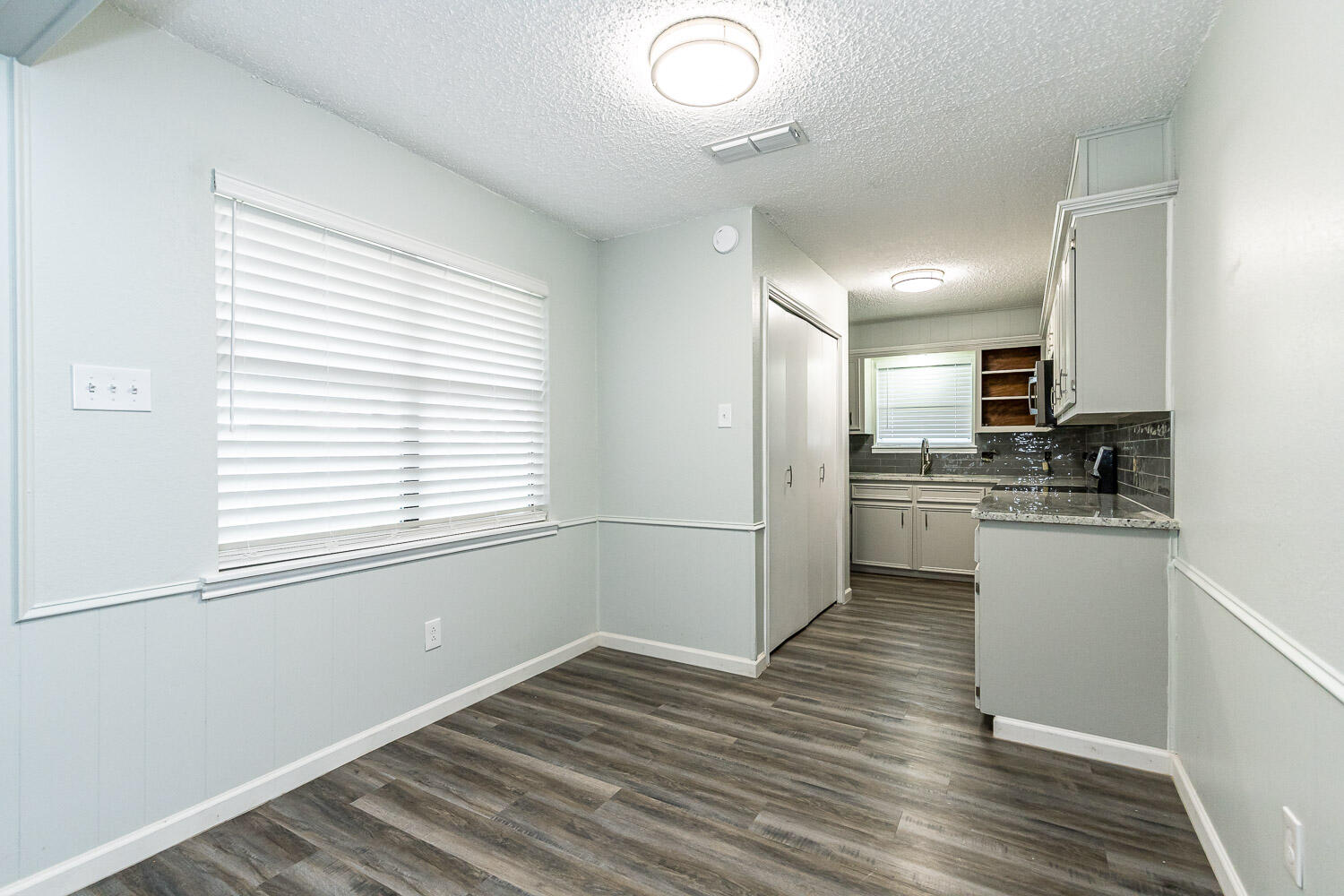 6502 26th Street, Unit A Lubbock, TX 79407 - Photo 9 of 26 6502 A 26th-19