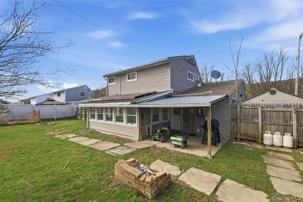 $359,000 | 22 Dunwoodie Drive, Kingston, NY 12401