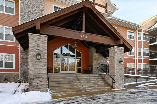 $305,000 | 9165 Comstock Lane North, Unit 204, Maple Grove, MN 55311