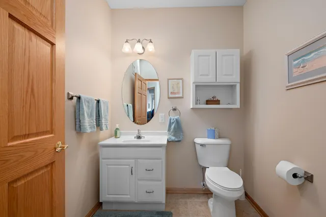 $315,000 | 9165 Comstock Lane North, Unit 204, Maple Grove, MN 55311