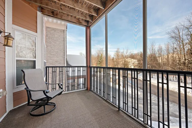 $315,000 | 9165 Comstock Lane North, Unit 204, Maple Grove, MN 55311