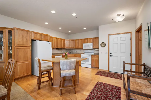 $315,000 | 9165 Comstock Lane North, Unit 204, Maple Grove, MN 55311