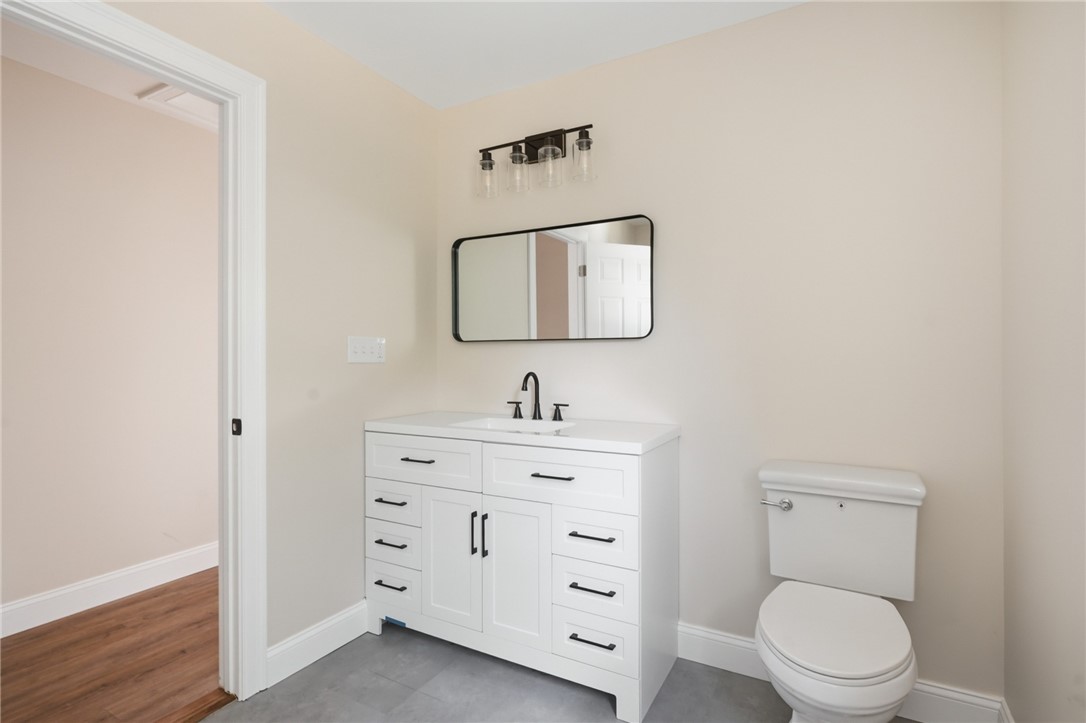 533 Scituate Avenue Cranston, RI 02921 - Photo 37 of 44