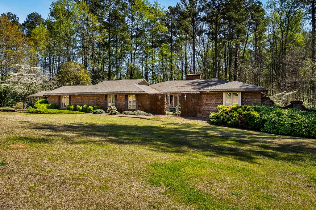 114 Overbrook Road Greenwood, SC 29649 - Photo 1 of 51