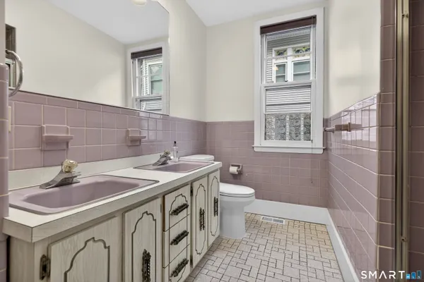 $4,250 | 339 Willow Street, Unit 1, New Haven, CT 06511