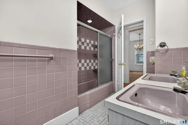 $4,250 | 339 Willow Street, Unit 1, New Haven, CT 06511