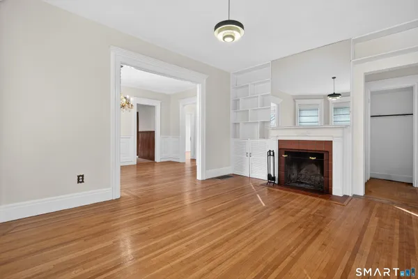 $4,250 | 339 Willow Street, Unit 1, New Haven, CT 06511
