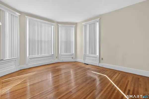 $4,250 | 339 Willow Street, Unit 1, New Haven, CT 06511