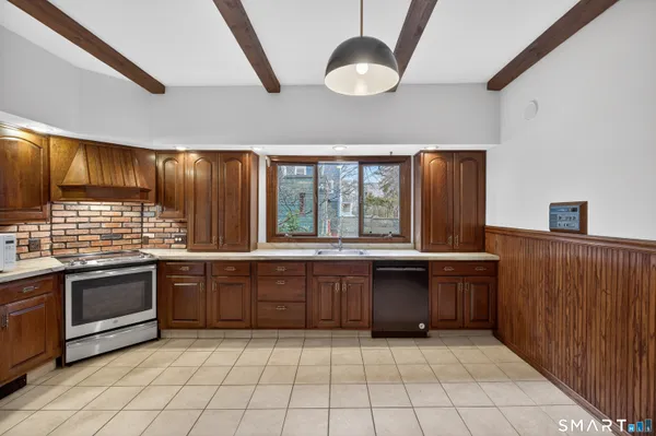 $4,250 | 339 Willow Street, Unit 1, New Haven, CT 06511