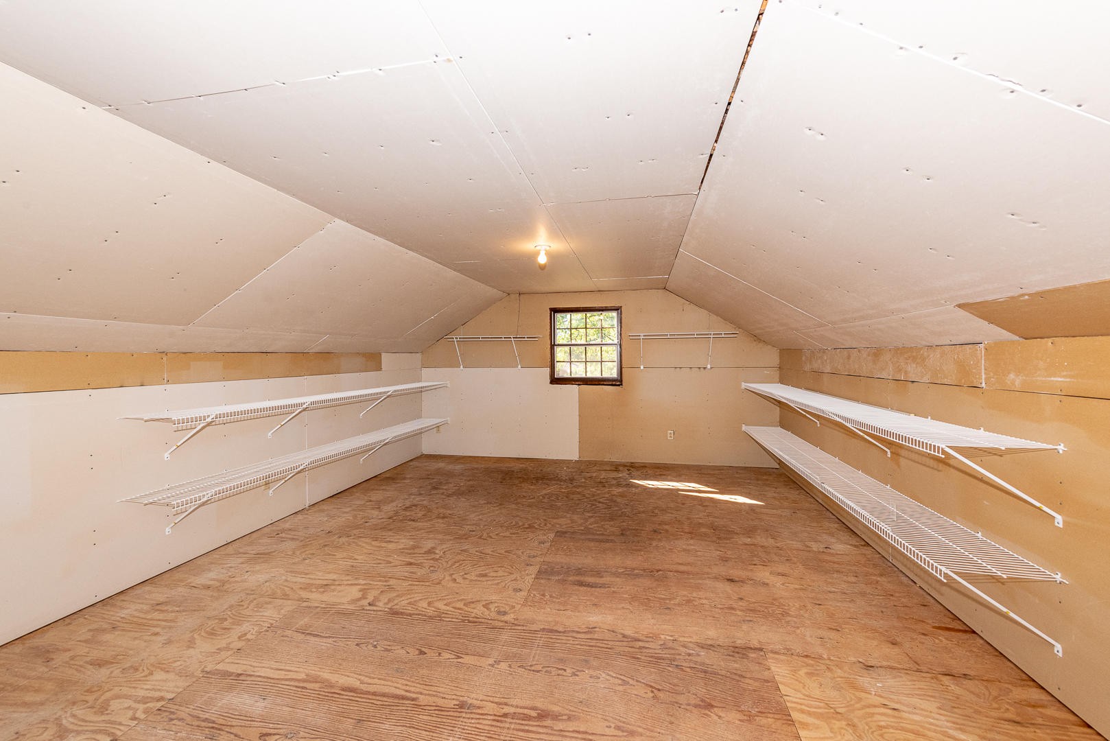 4333 Morganton Road Maryville, TN 37801 - Photo 25 of 40 a view of an empty room