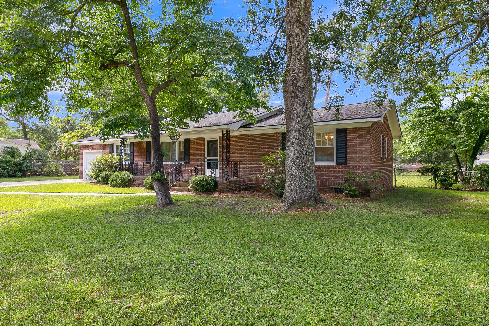 757 Bruce Street Charleston, SC 29412 - Photo 2 of 29 CREM -757 Bruce-34