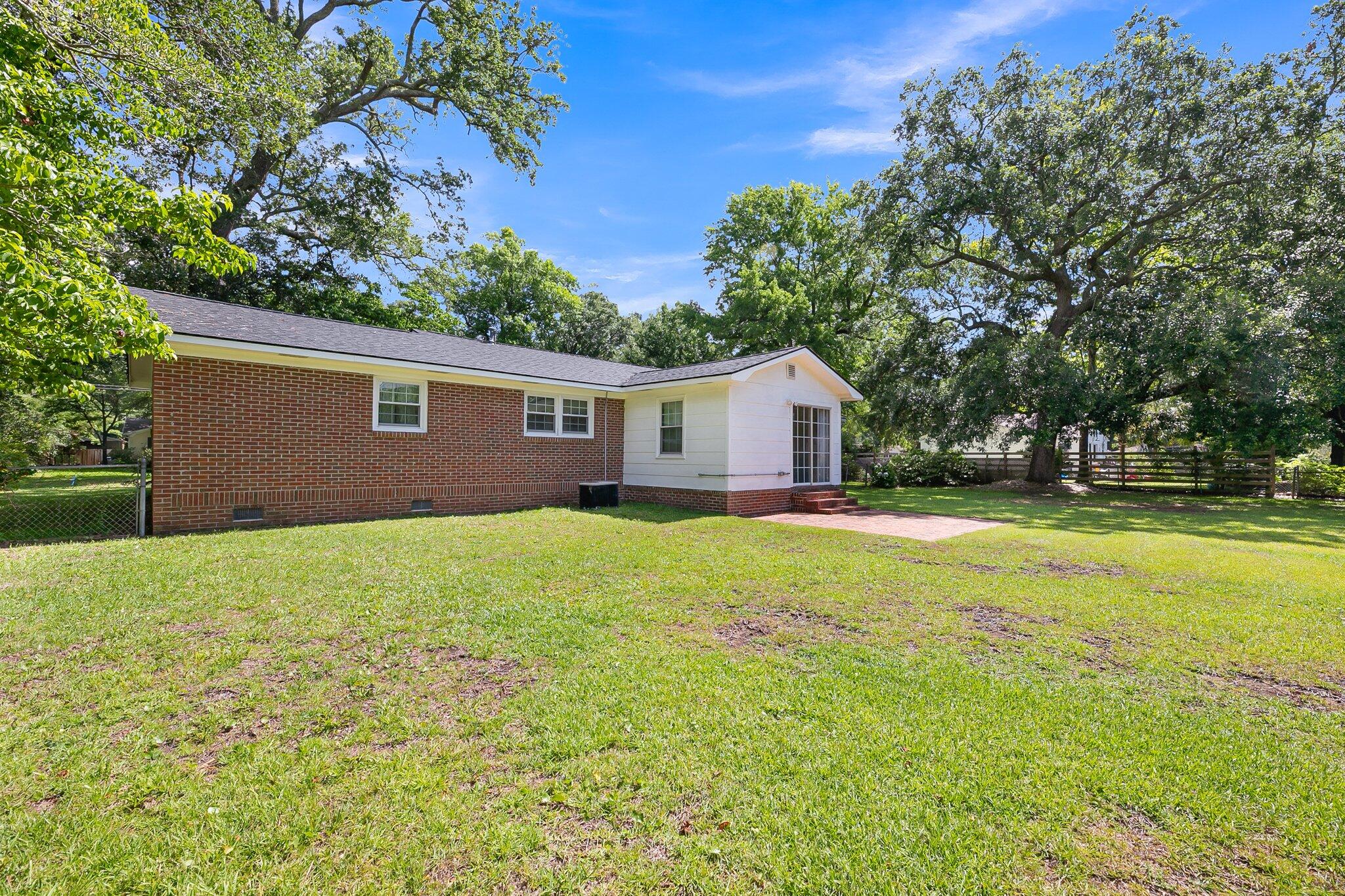 757 Bruce Street Charleston, SC 29412 - Photo 28 of 29 CREM -757 Bruce-31