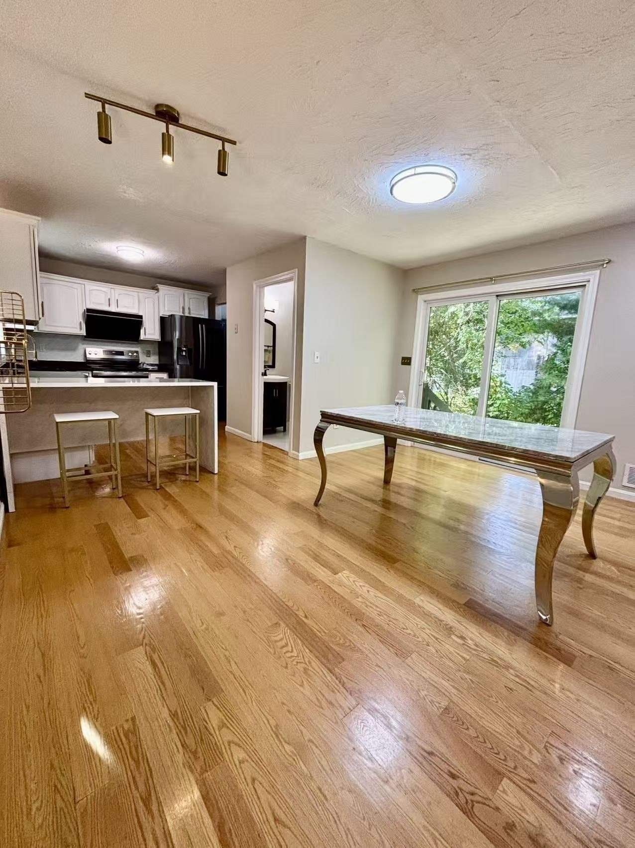 11 Yale Road Hopkinton, MA 01748 - Photo 7 of 25 Gallery Image 7